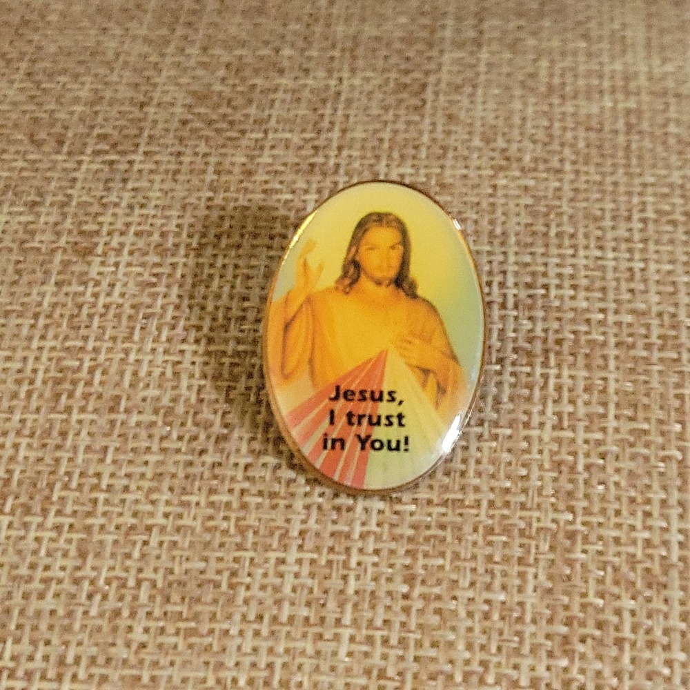 Divine Mercy Jesus I Trust In You Oval Enamel Lapel Pin Gold Tone Size 1 Inch